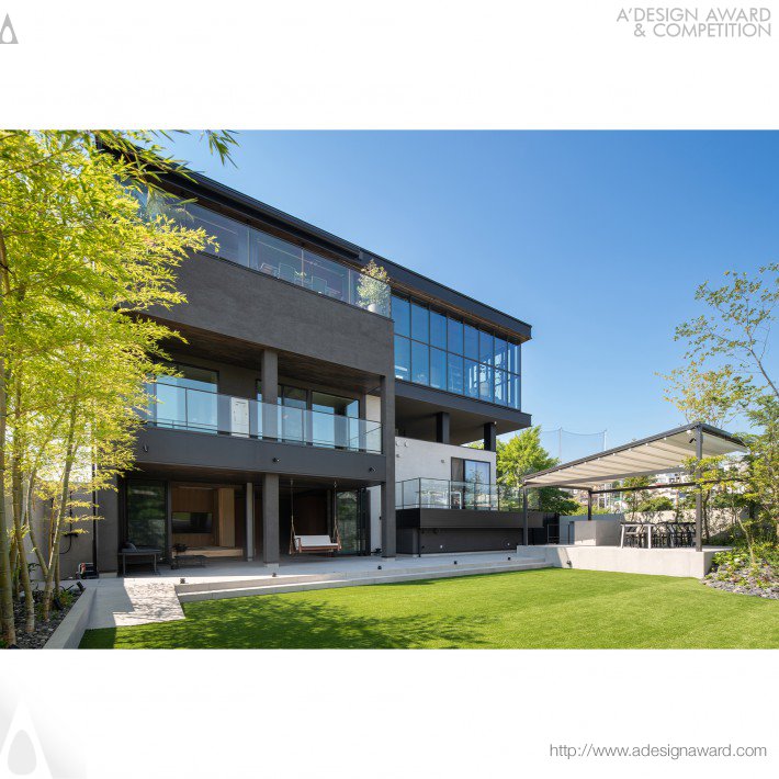 Michihiro Matsuo - Float Residential House