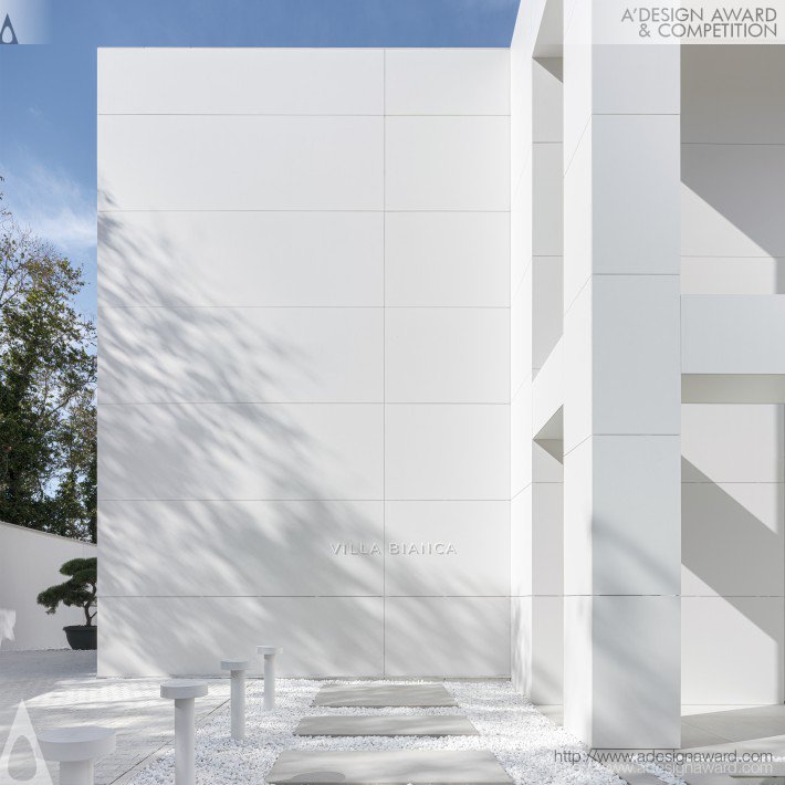 villa-bianca-by-alexander-yonchev---simple-architecture