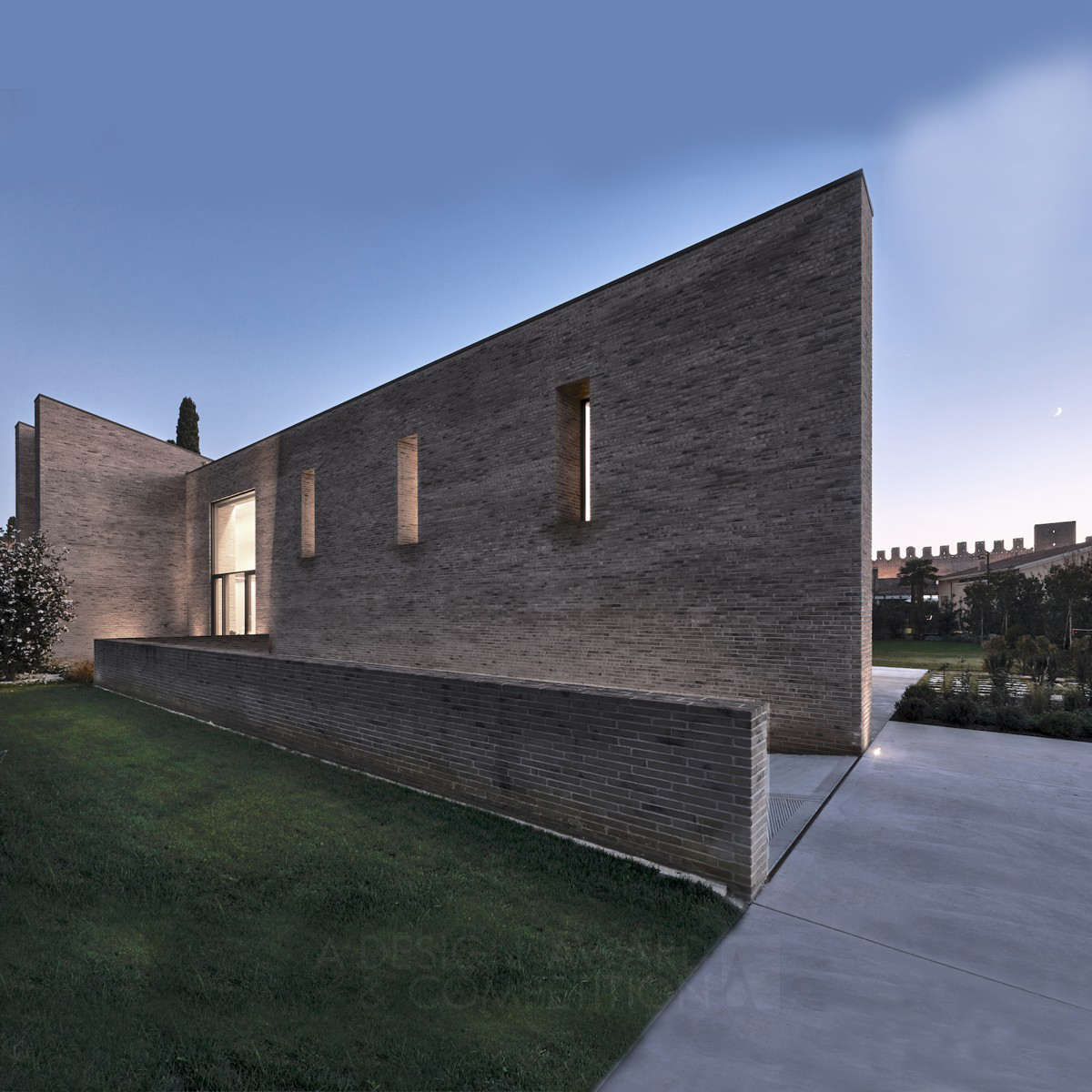 Home PE3 Residential House by Filippo Caprioglio