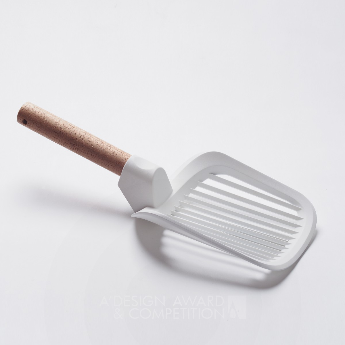 A Quick and Easy Solution for Cat Owners: The Yep Cat Litter Scoop