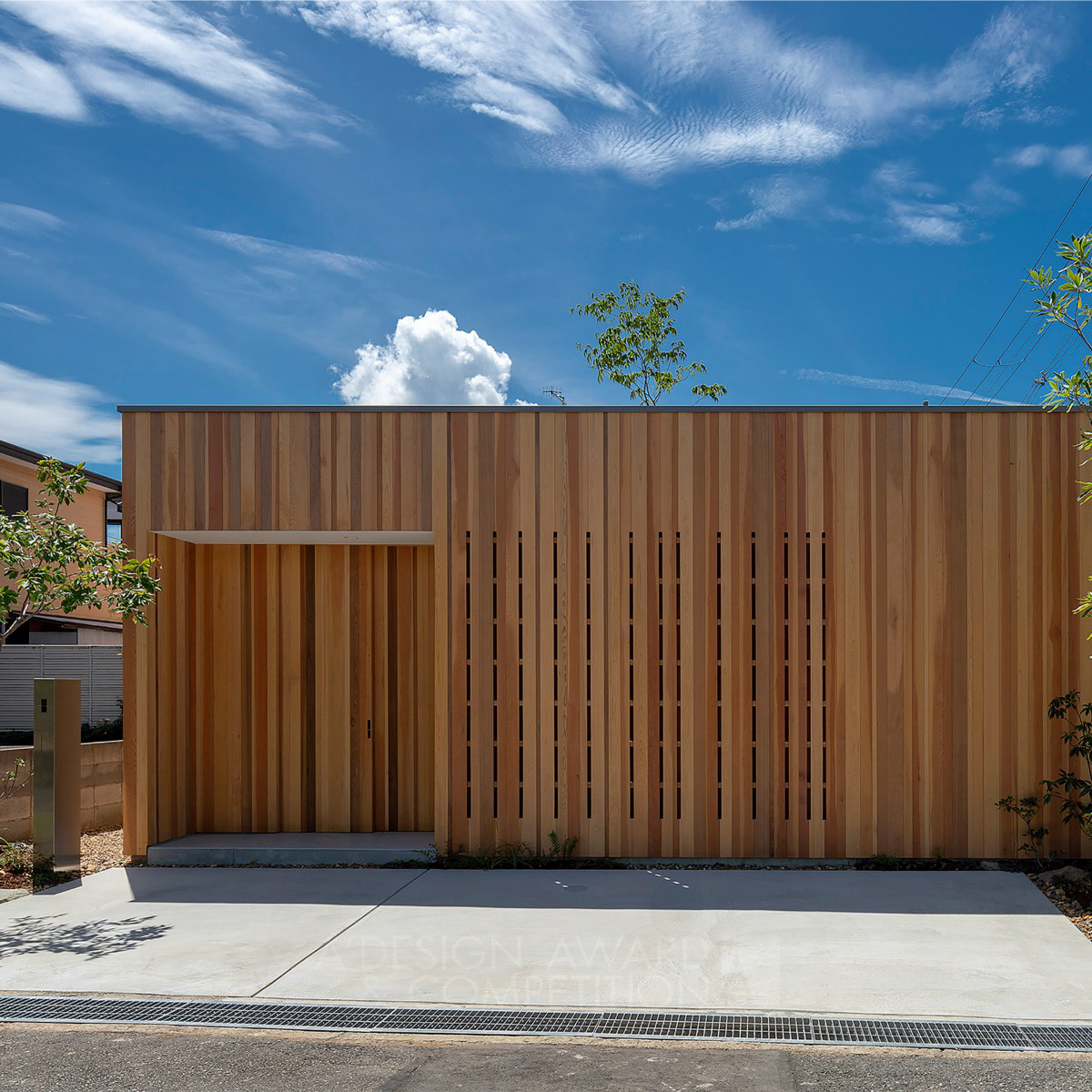 Una casa minimalista immersa nella natura: House in Akashi di Yousaku Tsutsumi