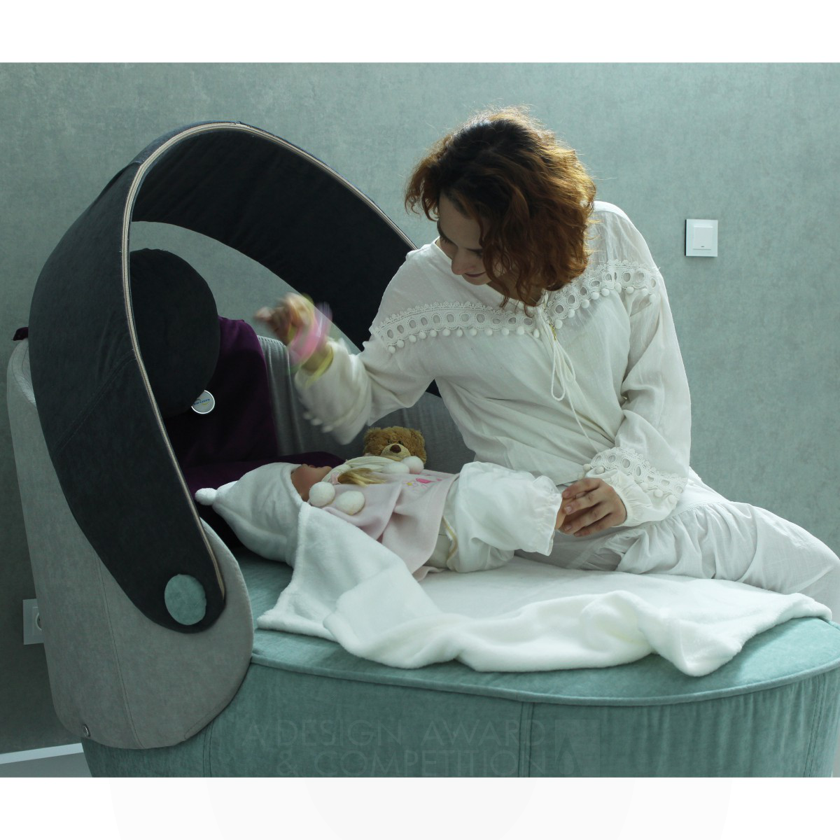 Venus: A Multifunctional Cradle Furniture for Mothers and Children