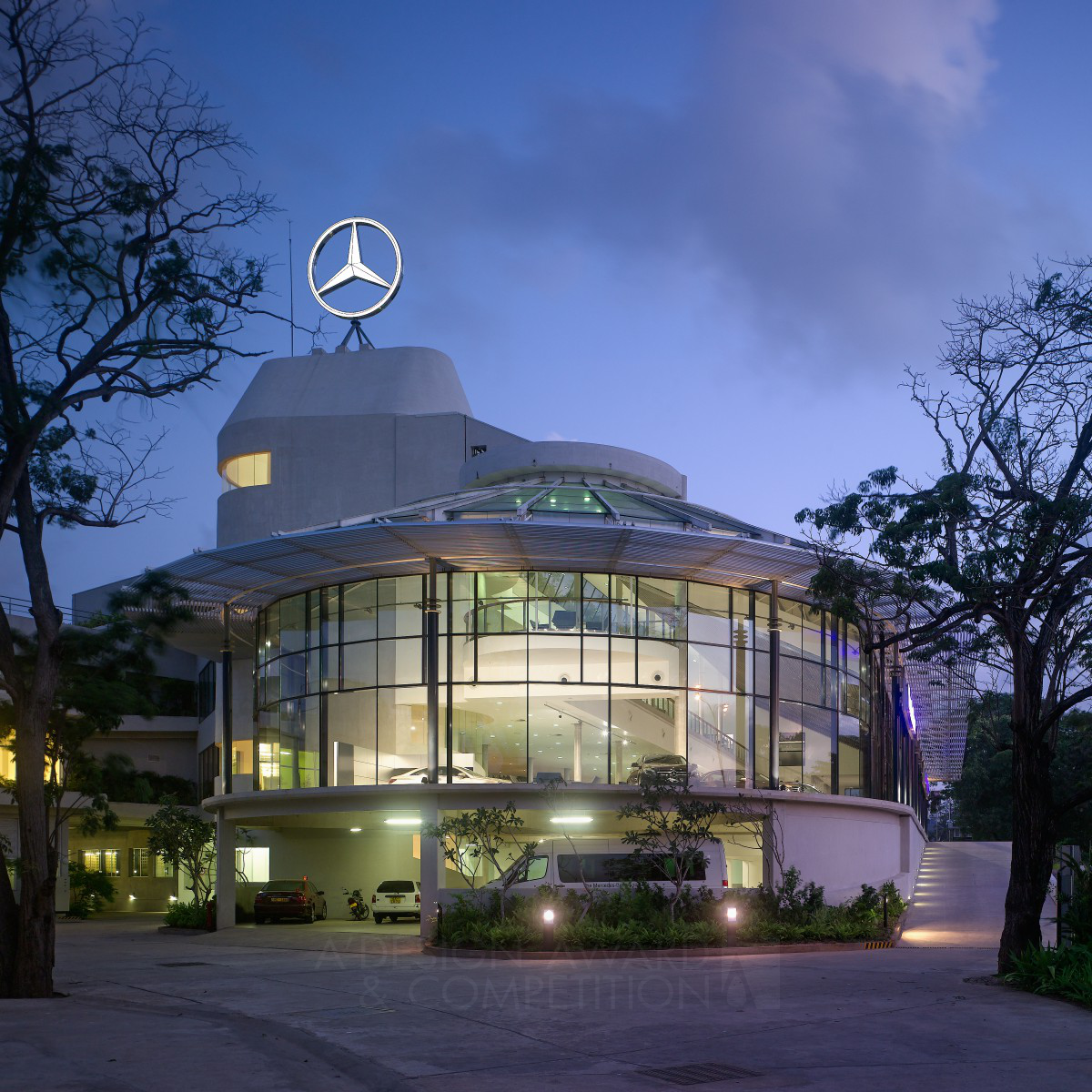 Mercedes Benz Center for Excellence <b>Vehicle Showroom And Service Center