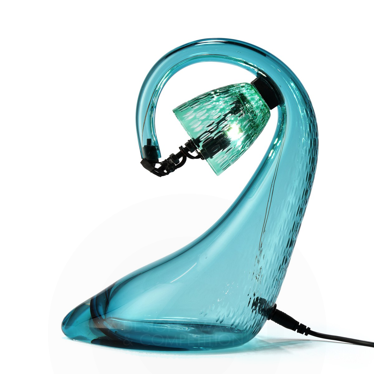 Shining Glass: Een Tafellamp die de Schoonheid van Facetgeslepen Glas Benadrukt