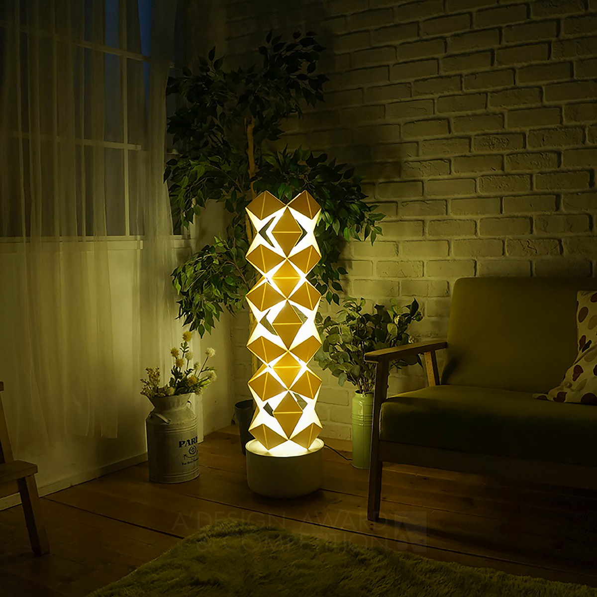 Chia-Yu Yeh Floor Lamp