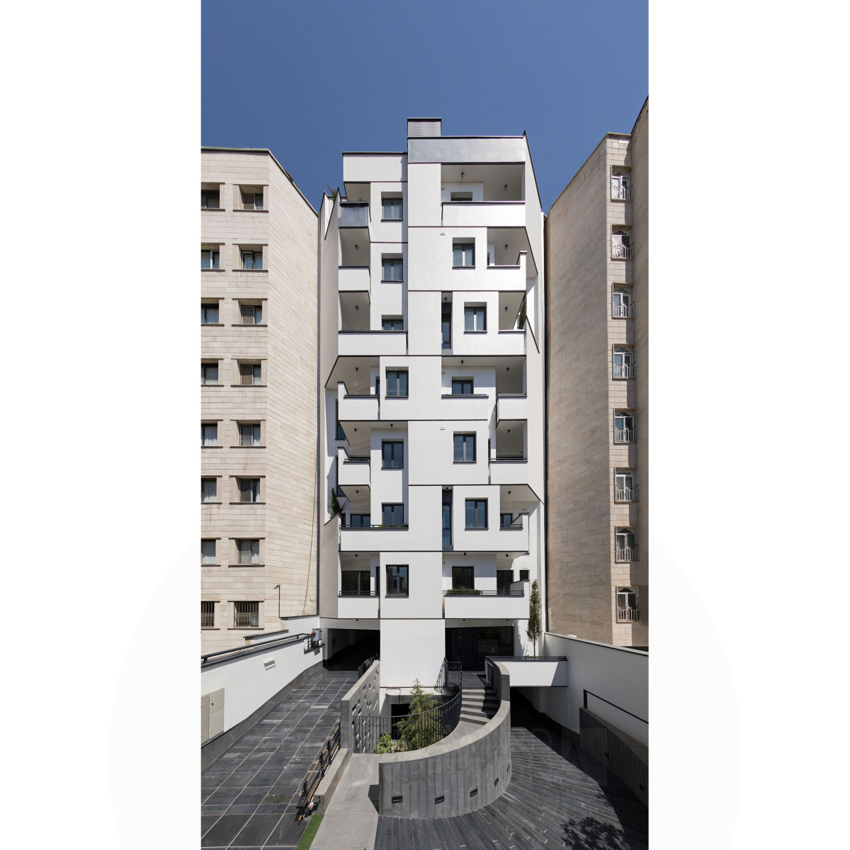 12th  Residential Building by Parviz Ghasemi