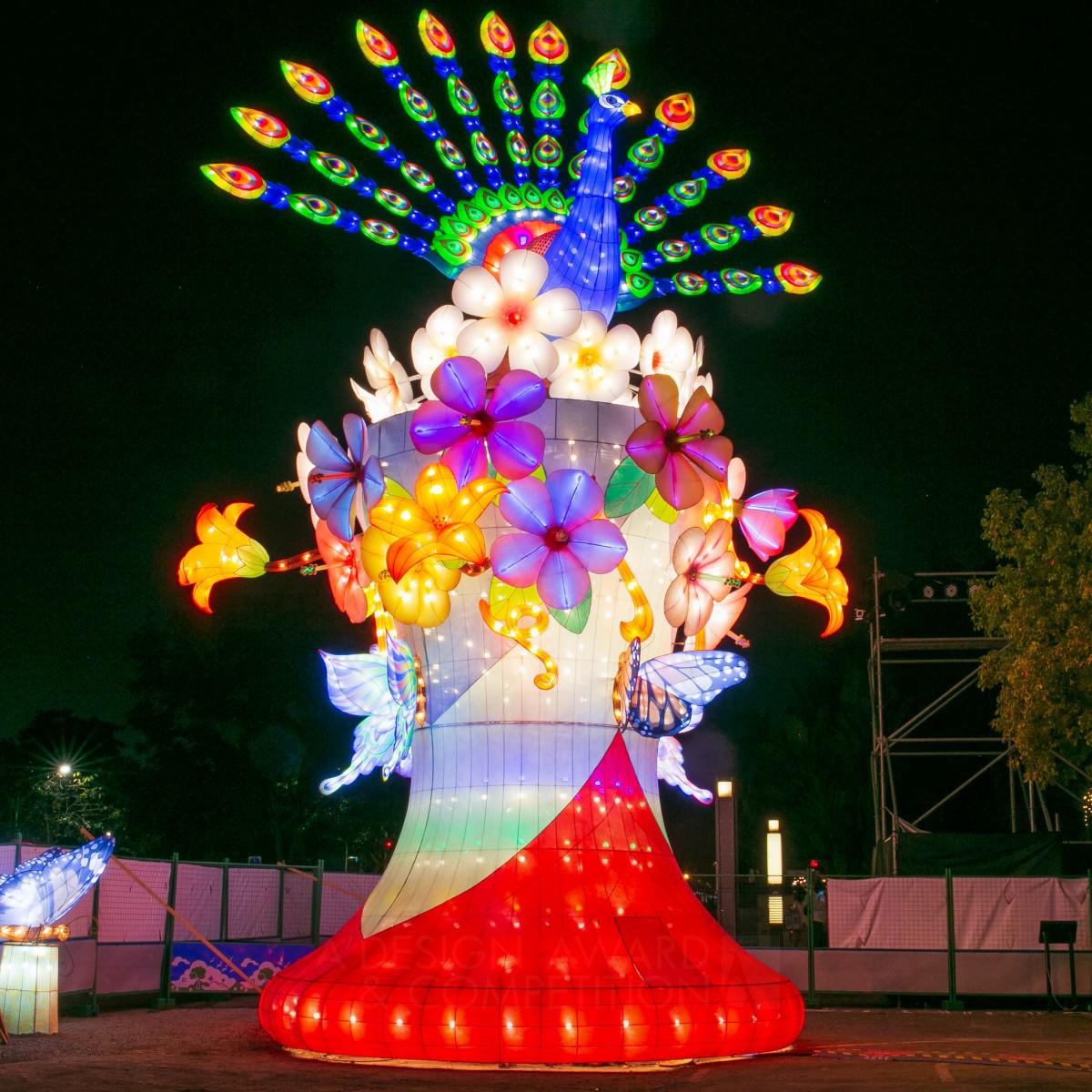 &quot;Dancing of Blooming&quot; Lantern at Kaohsiung Lantern Festival