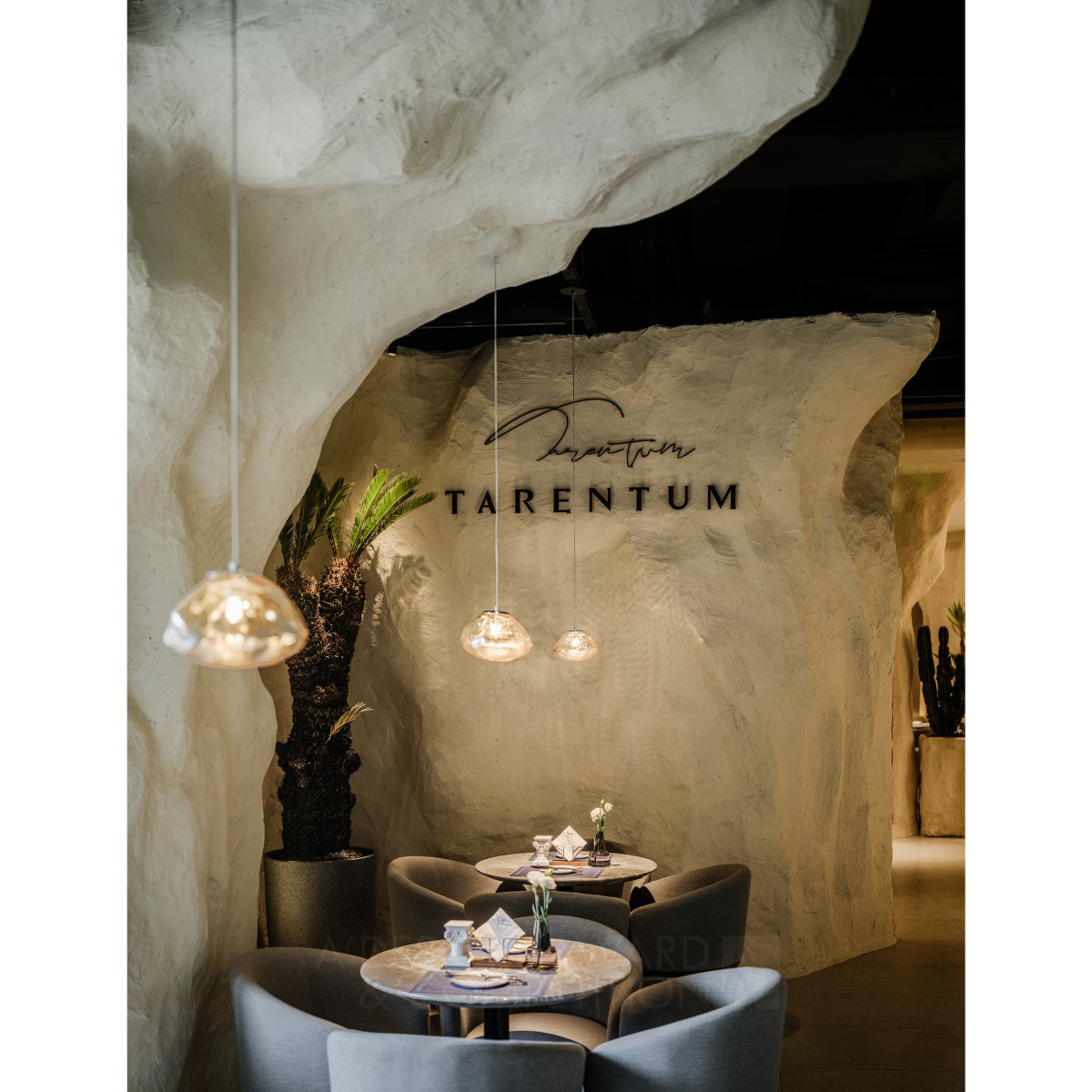 Tarentum Restaurant with Bar by Bin Liu
