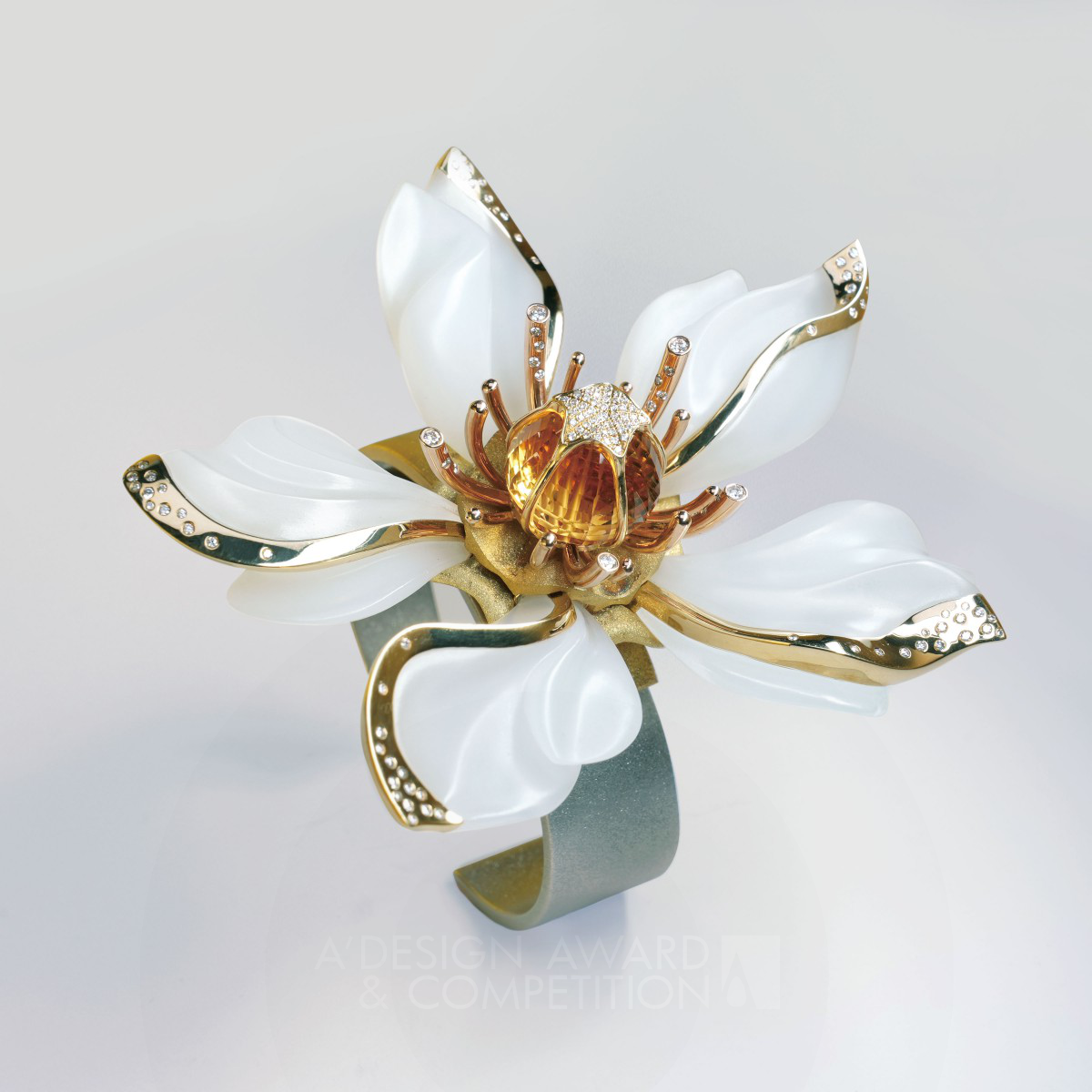 Blooming Blossom Multiwear Jewelry by Xincheng Zhang