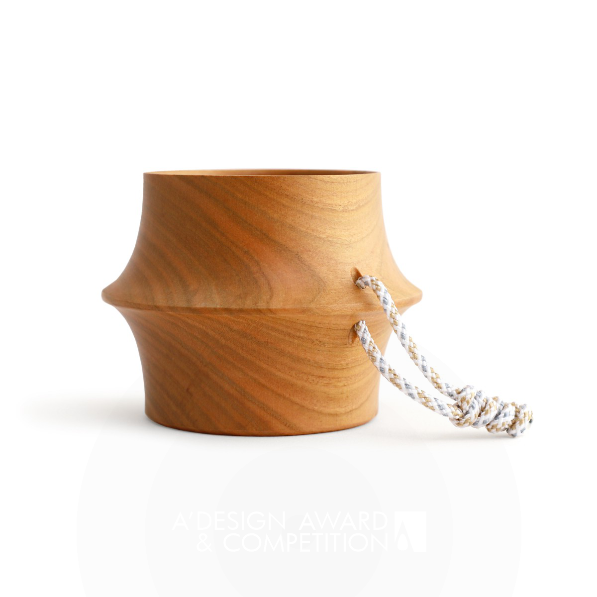 Сакура: Восхитительный дизайн чашки от Takanori Urata