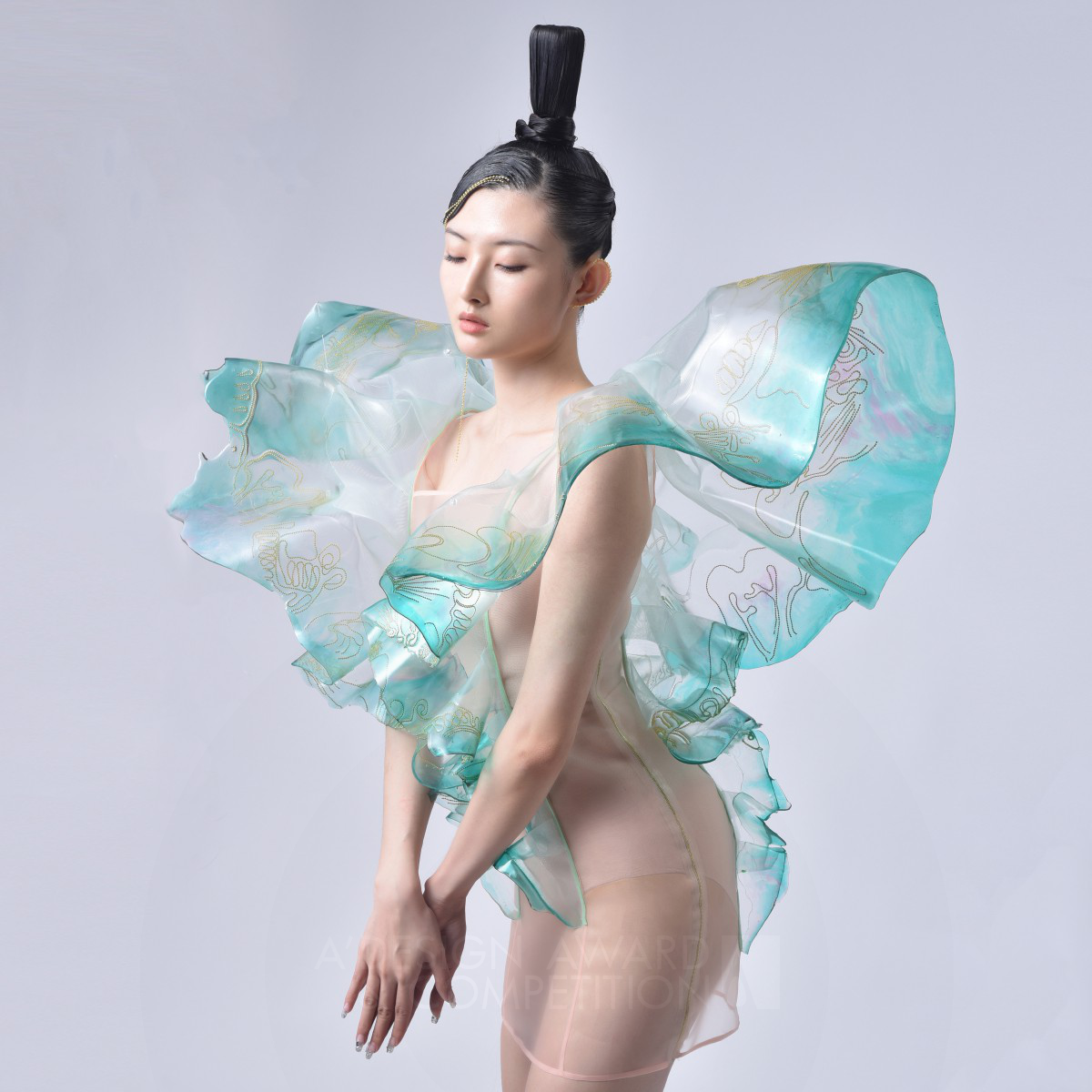 Chen Bingrou's "The Shape of Old Memory" Womenswear Collection