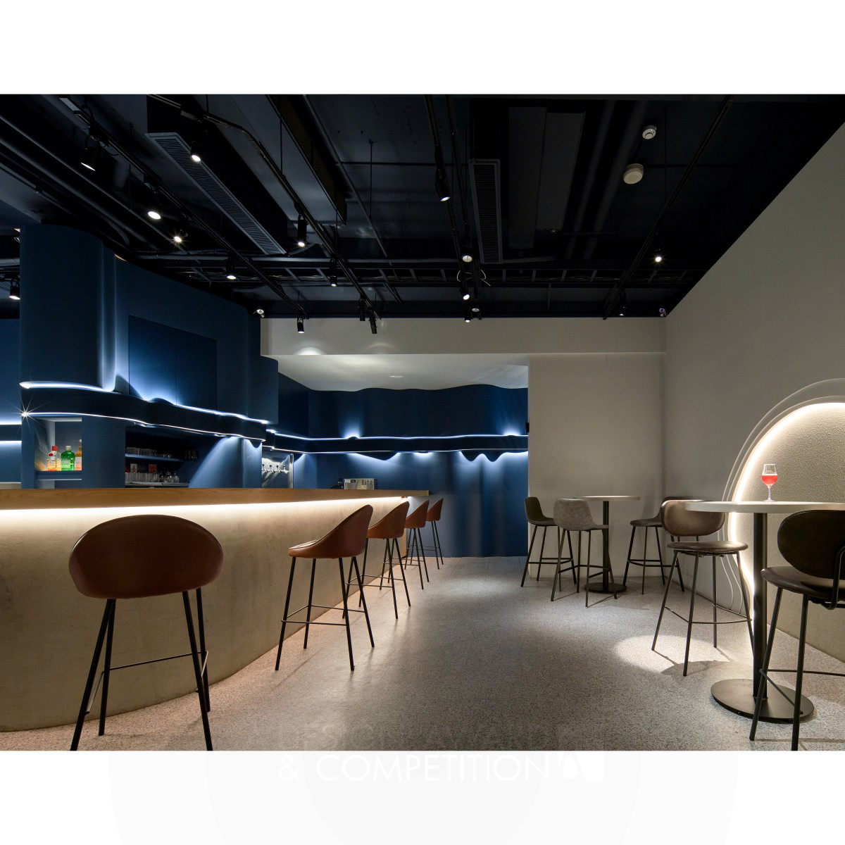 Ru Yu Wu wins Bronze at the prestigious A' Interior Space, Retail and Exhibition Design Award with Equal by Tklab Bar.