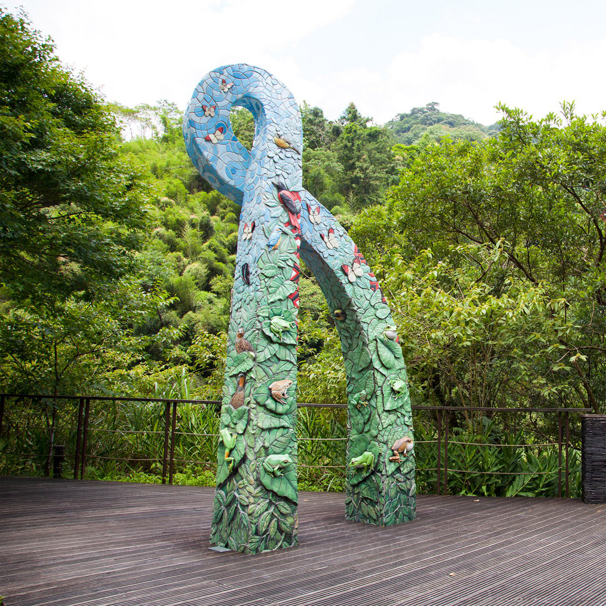 Endless Succession Installation Art by Jin Ying Yei Tao Pottery Ltd Bronze Fine Arts and Art Installation Design Award Winner 2024 