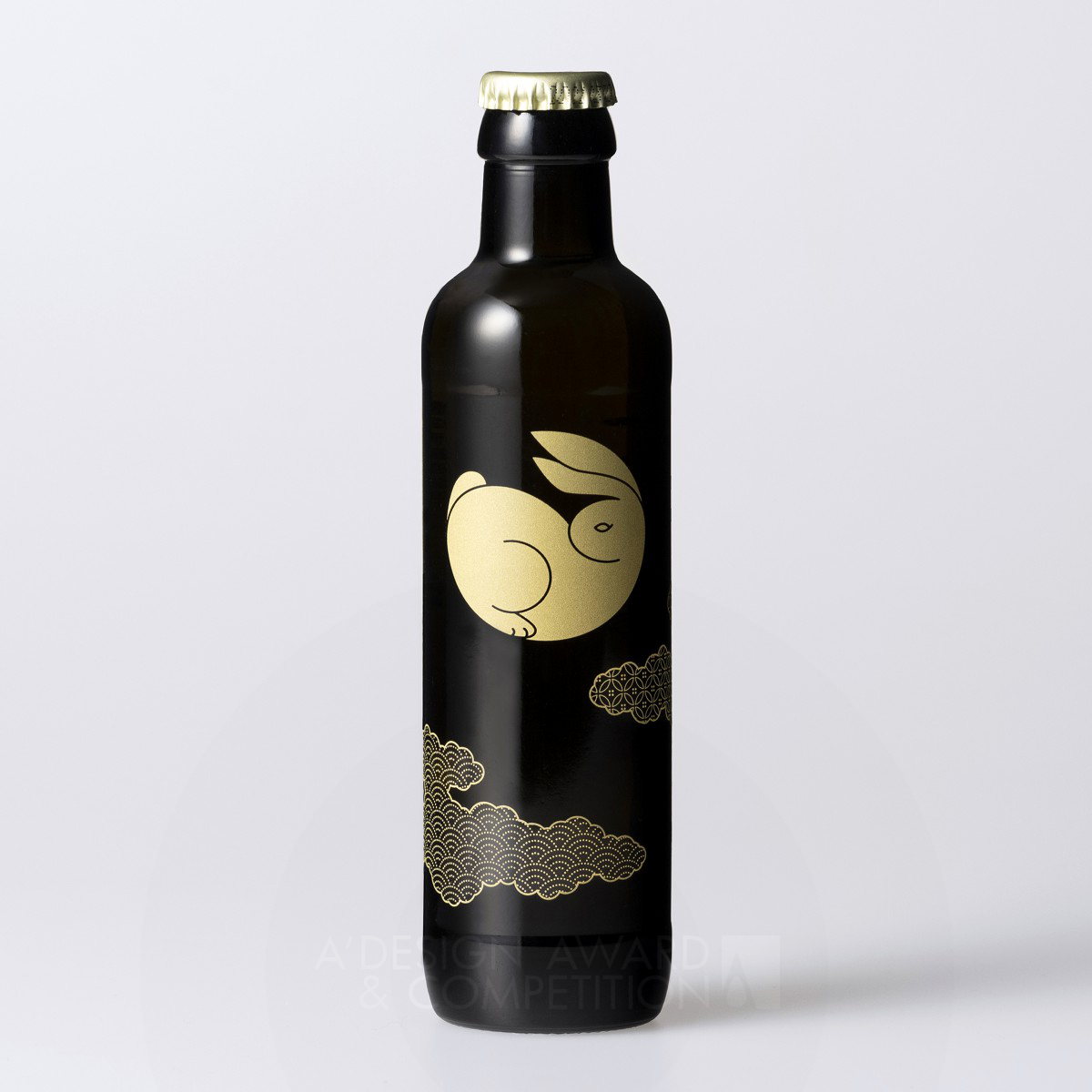 Tamausagi Bottled Japanese Tea by Hisamichi Kasai Silver Packaging Design Award Winner 2024 