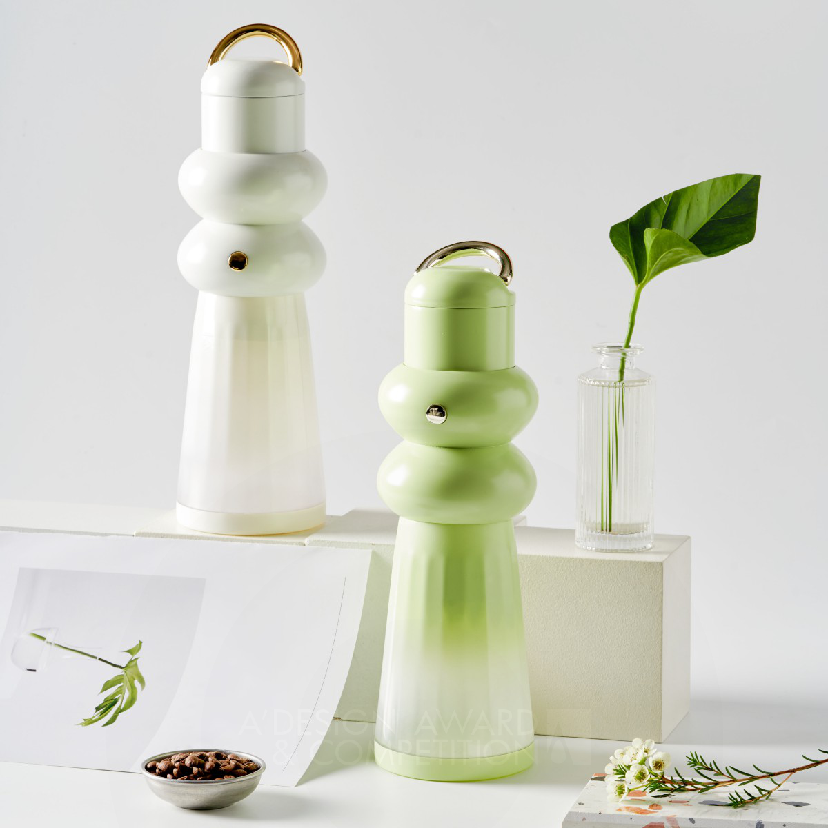Vase Multifunctional Juicer by Shuyun Li Bronze Home Appliances Design Award Winner 2024 