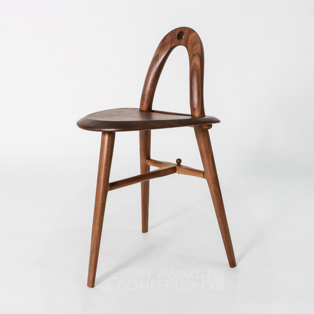 Xu Le wins Bronze at the prestigious A' Furniture Design Award with Moon Chair Self Assembled Seating.