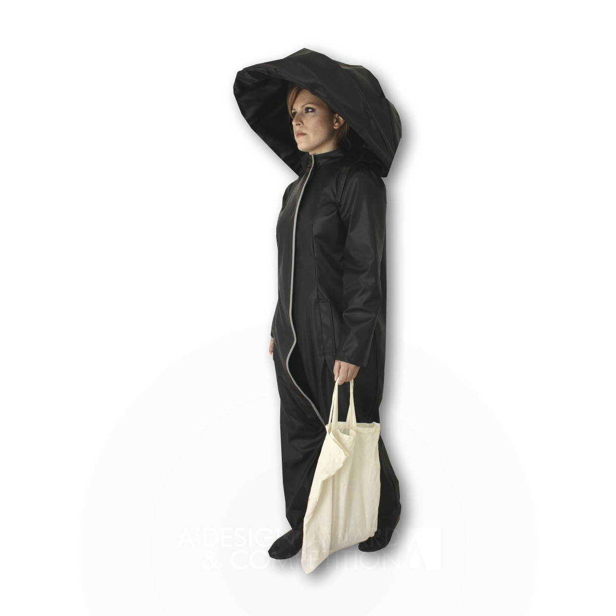 UMBRELLA COAT: The Perfect Combination of Raincoat and Umbrella