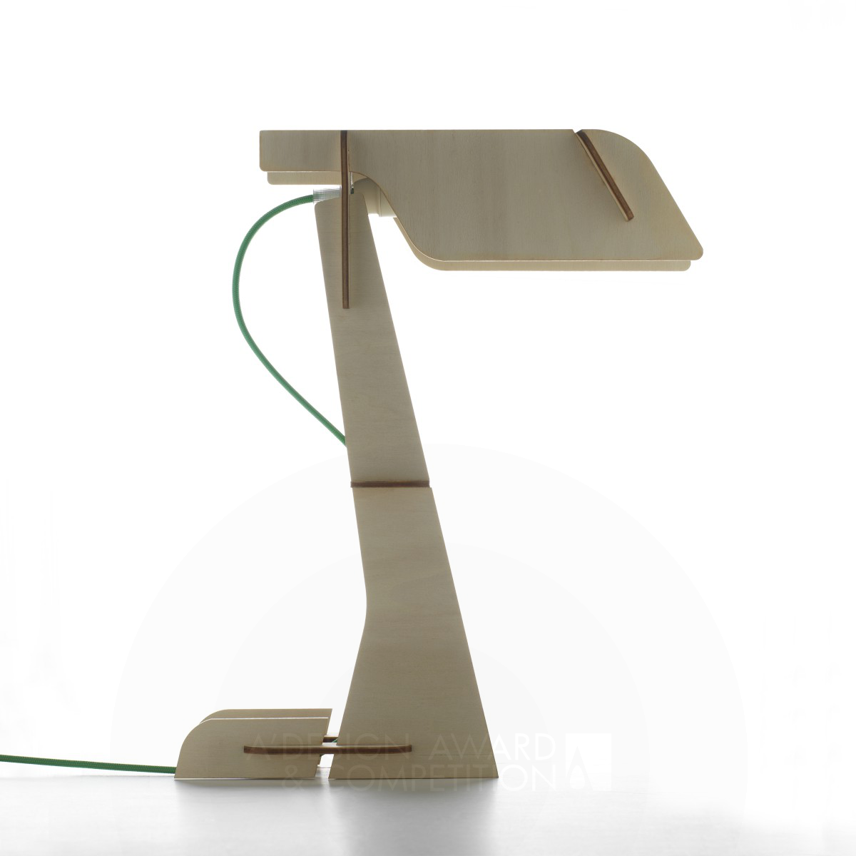 zeta table lamp by Zp Studio