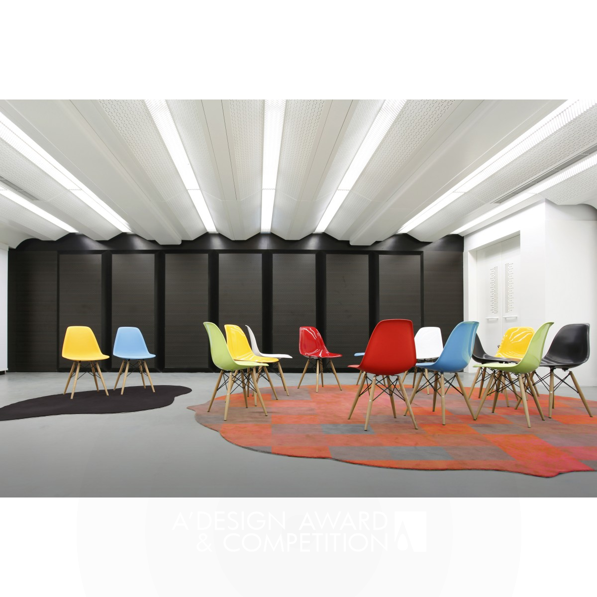 Bronze Winner. 780 Tianshan Road, Shanghai 40-Year-Old Office Block by Lam Wai Ming