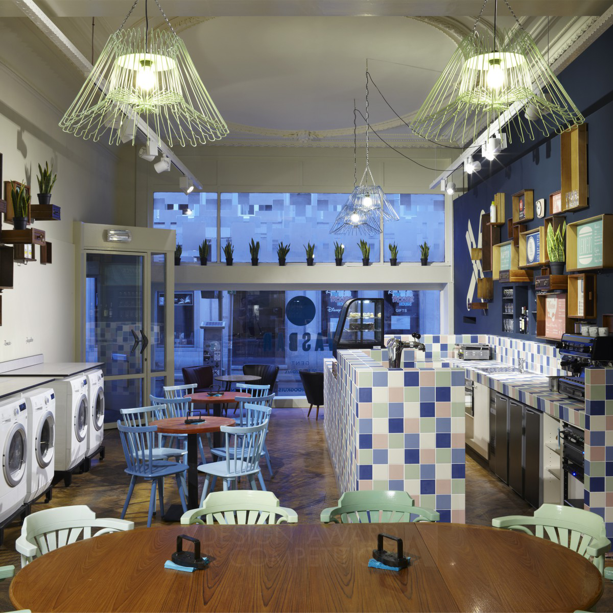 Wasbar Laundromat by Ruud Belmans
