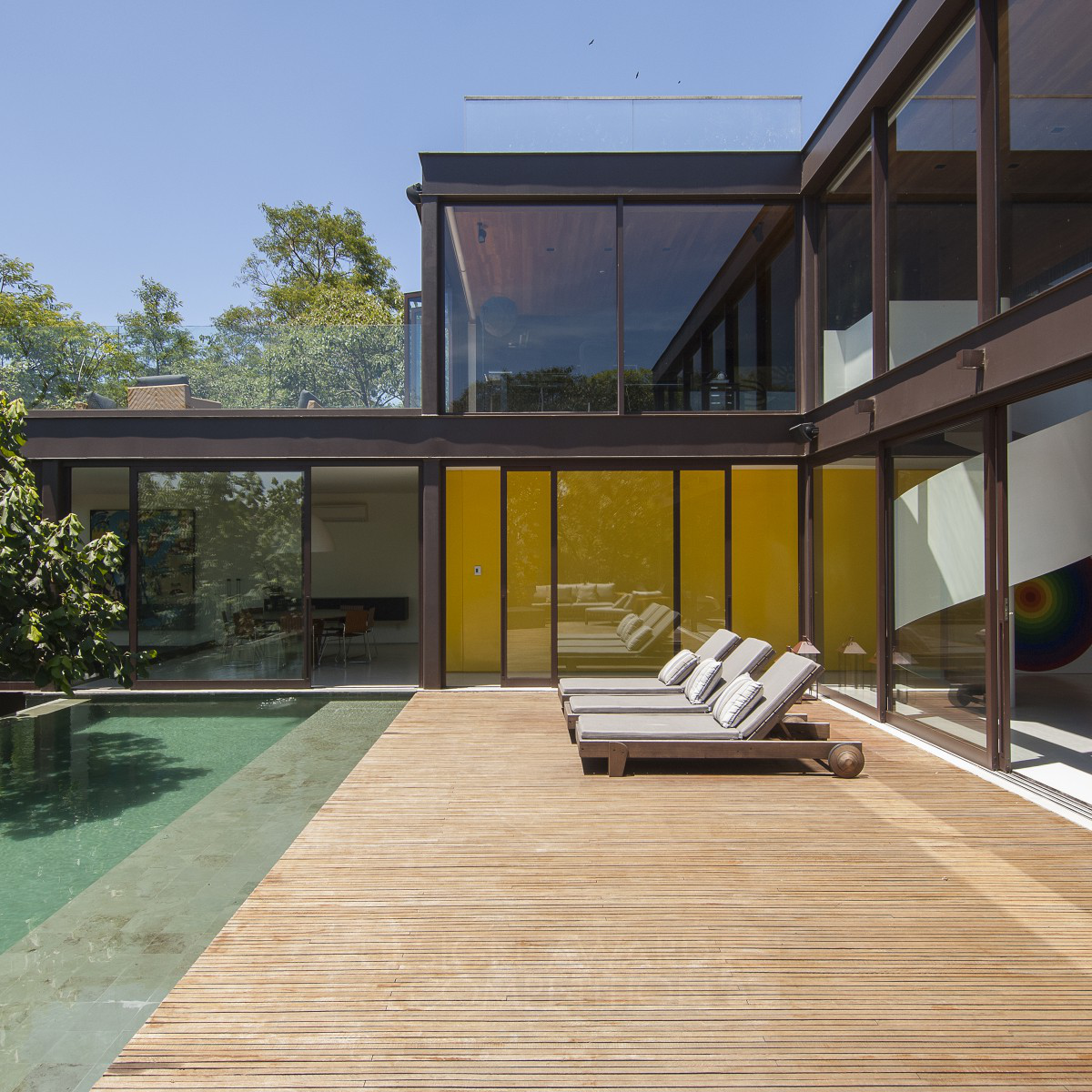 Limantos  residence by Fernanda Marques
