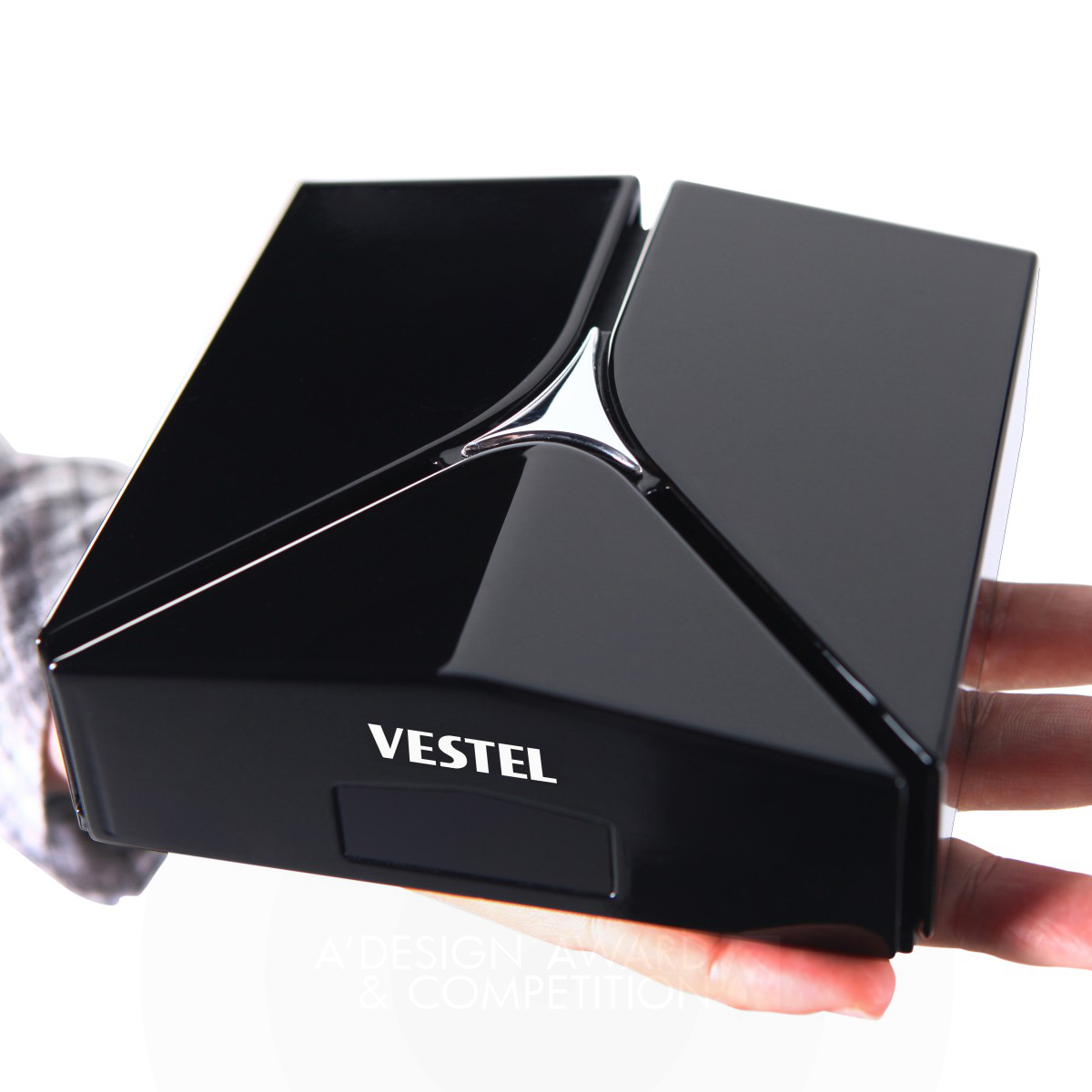 Tria Set Top Box Digital video broadcasting device by Vestel ID Team