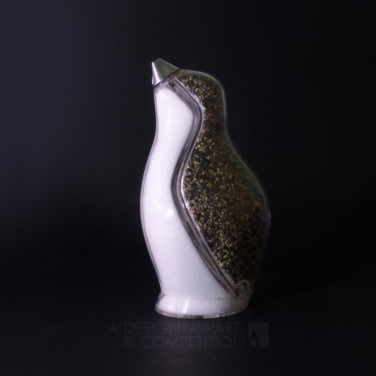 Pinguino Salt & pepper shaker by Simon Colabufalo