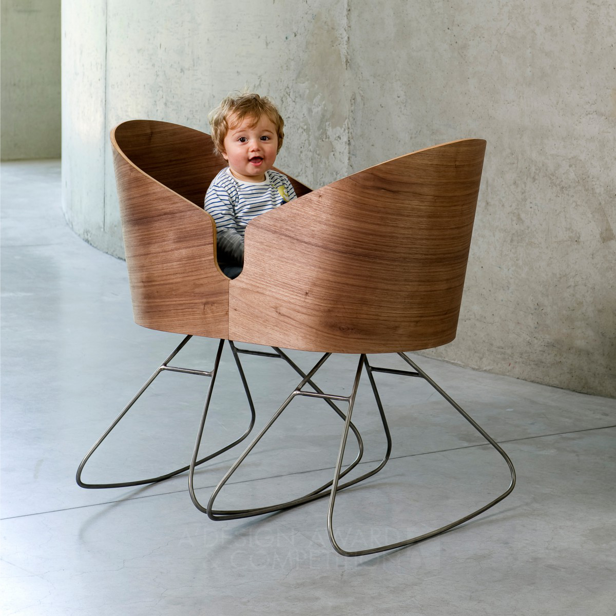 Dimdim Cradle, rocking chairs by Lisse Van Cauwenberge