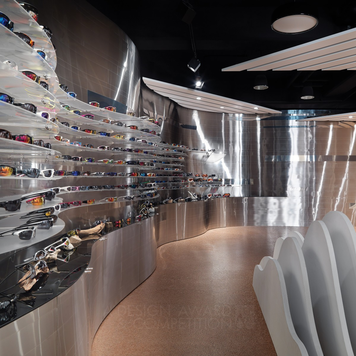 Silver Winner. Natural flowing by Ryan Kuo (Clearspace) / Taiwan