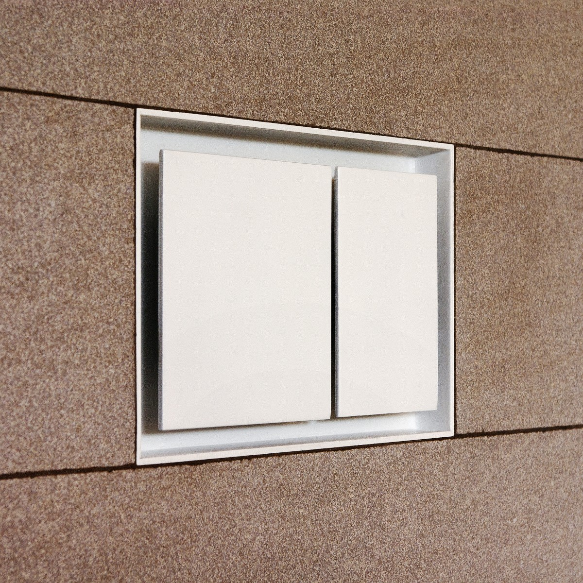 Iron Winner. Flush by Christos Tsigaras