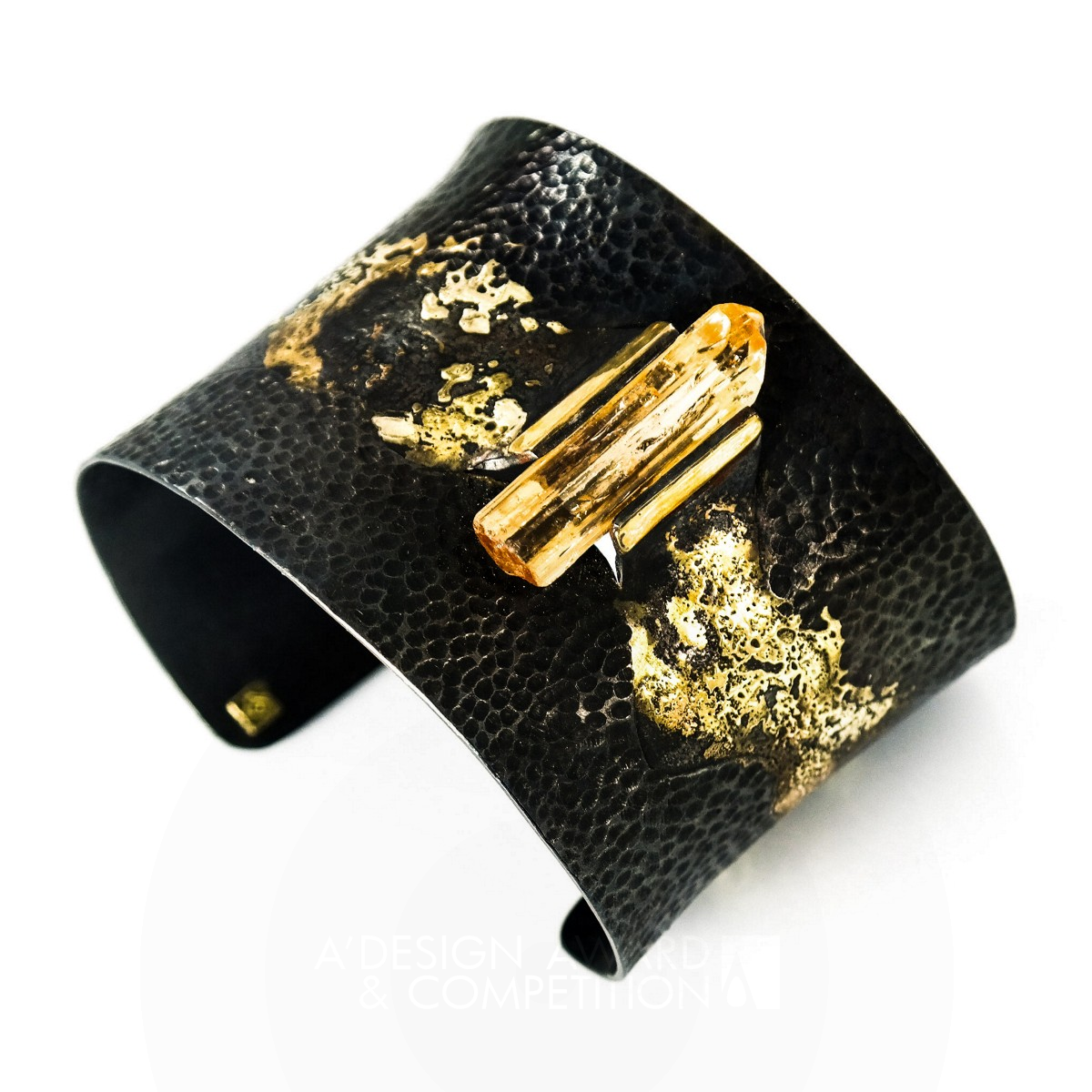 Iron Winner. Tresor by Deborah Vivas