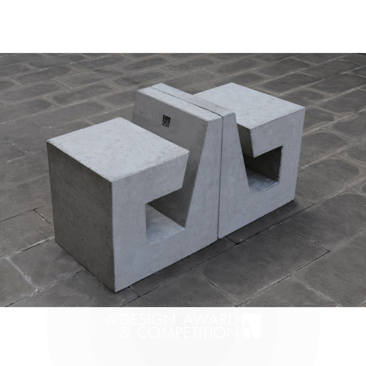 B-Shape Concrete Public Seating