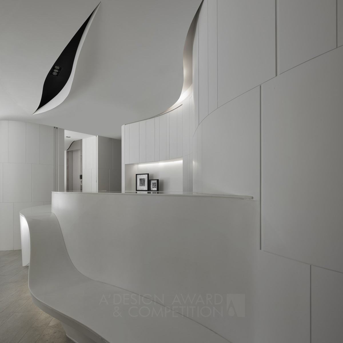 Curvature / Dimension and Extension Dentist Clinic by Tang, chung-han