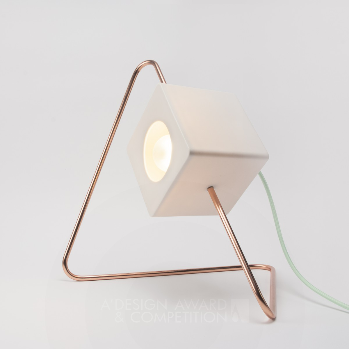 Focal Point Lamp by Chifen Cheng