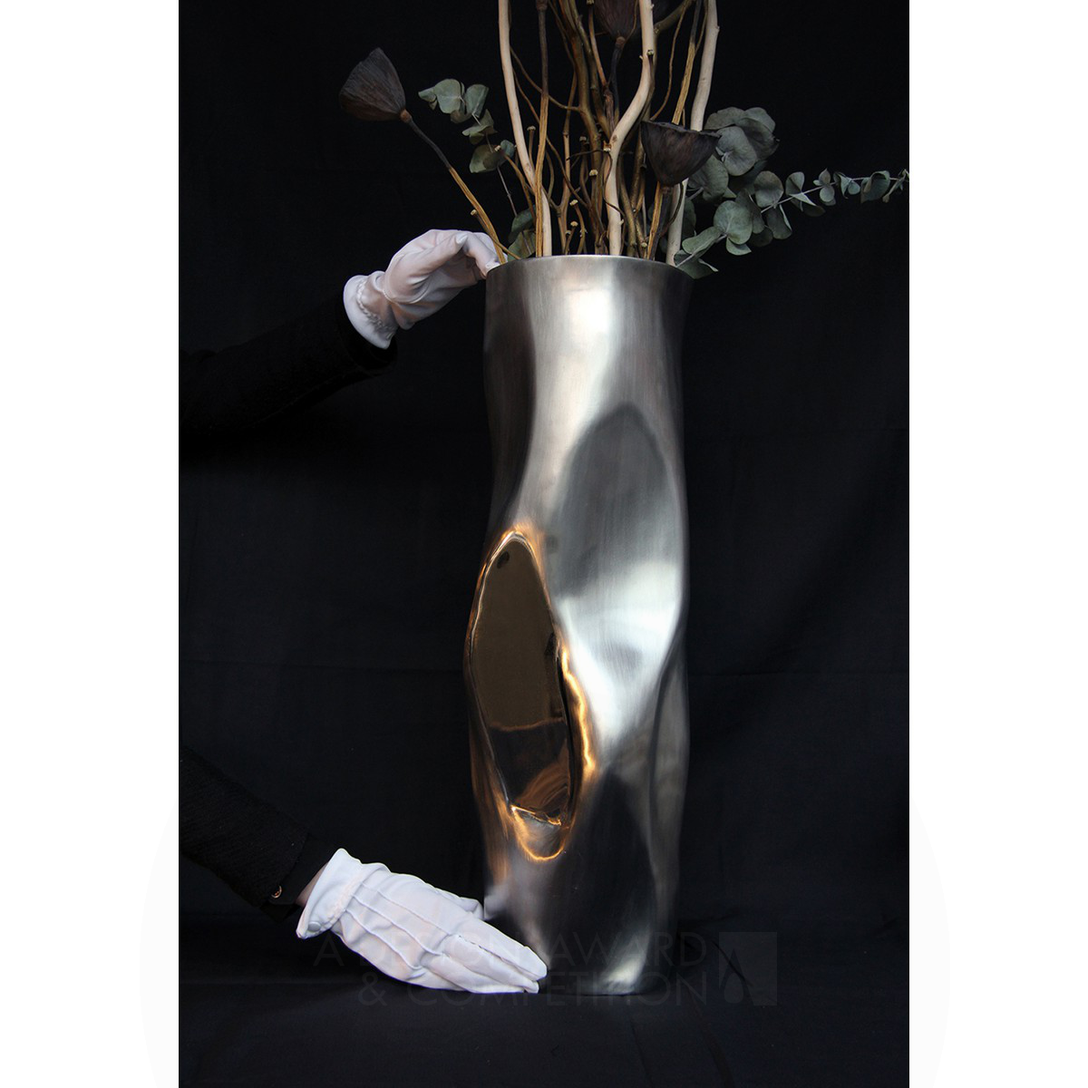 The Monologue Series- Vase Vase, Mirror, Decoration by ZHOU Wenjun