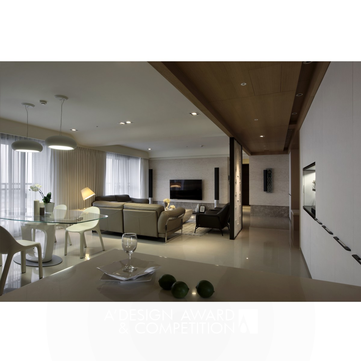 Iron Winner. Embrace by Chin-Hsu Huang