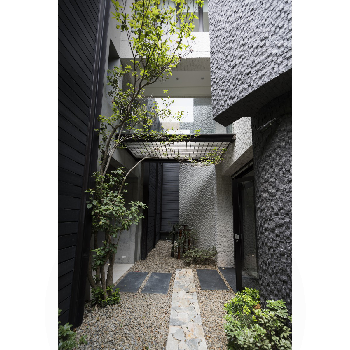 Chien-I Chen Residence