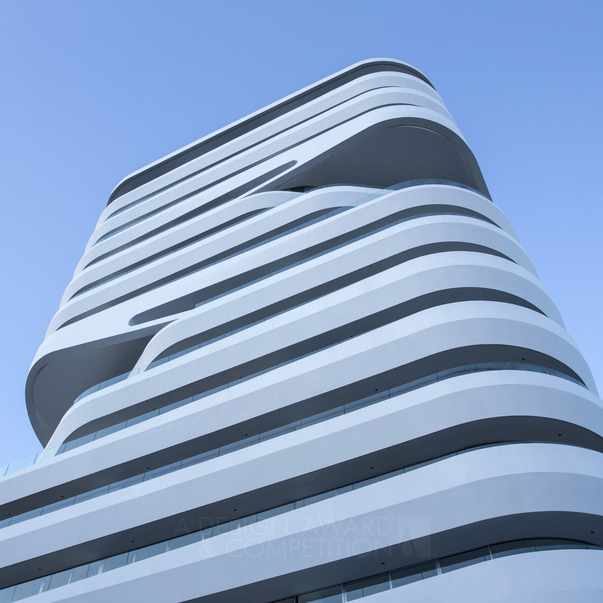 Uribe Schwarzkopf and LA Arquitectos Mixed-Use Building
