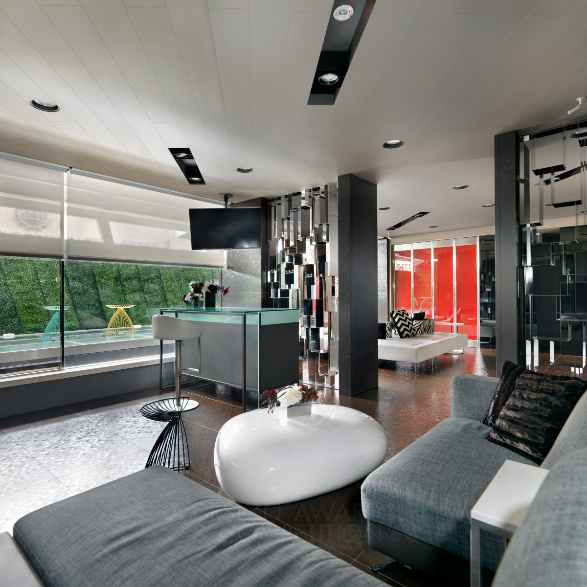 Silver Winner. Plastic and Aesthetic Department by Sheng-Hao Sun