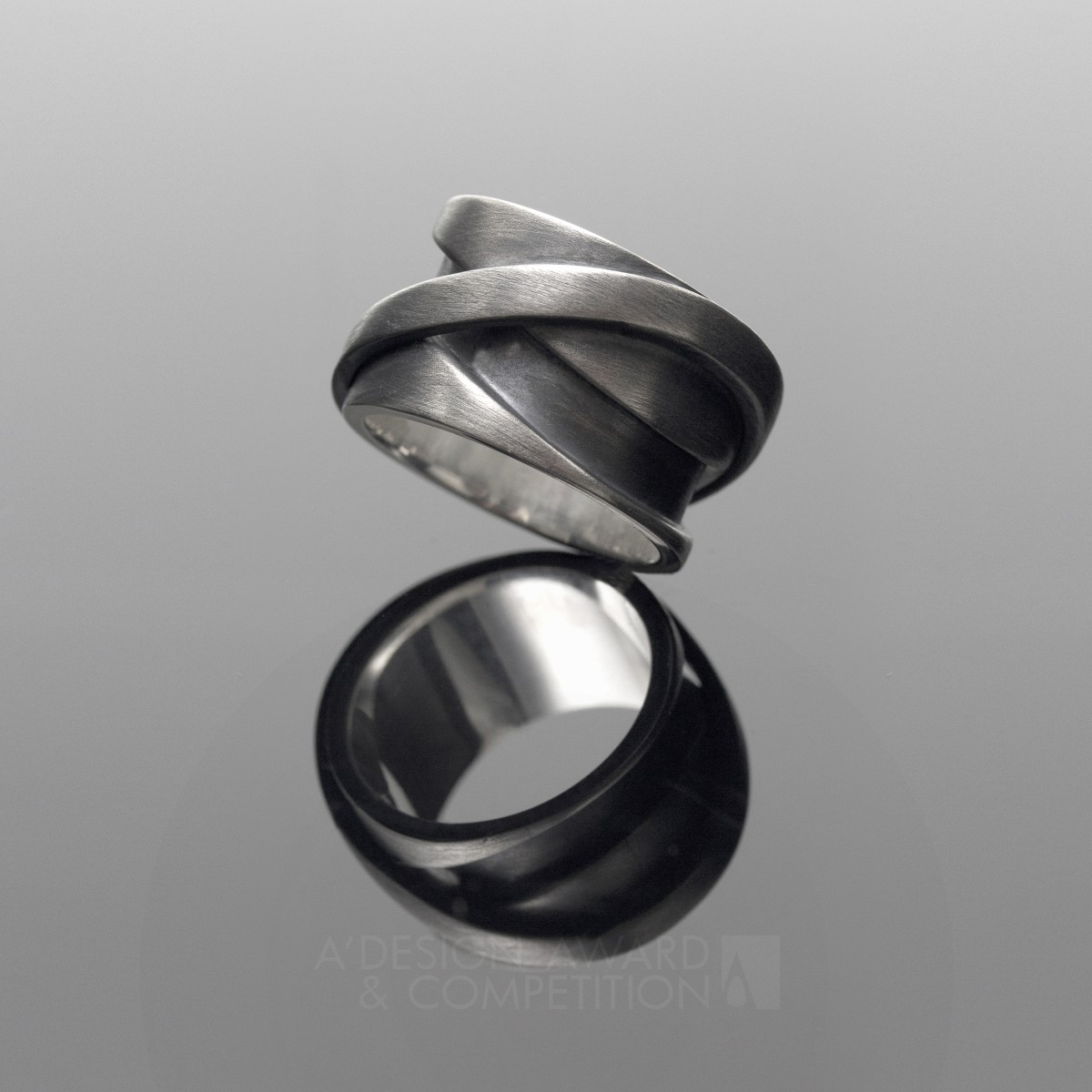 Infinito Ring by Brazil & Murgel