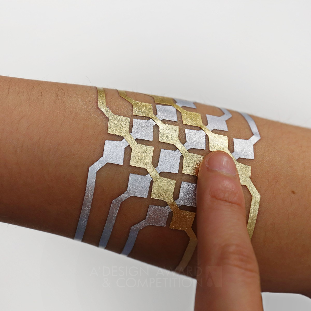 Silver Winner. Duo Skin by Cindy Hsin-Liu Kao