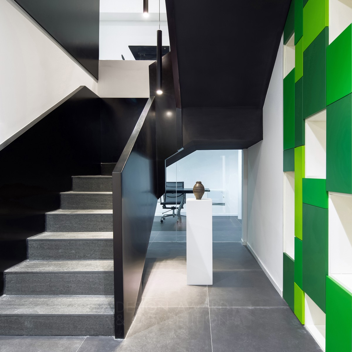 Silver Winner. Sino Top Office by Sheng Tao