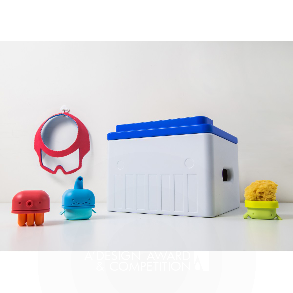 SplashBuddy: An Educational Toy for Interactive Bath Time