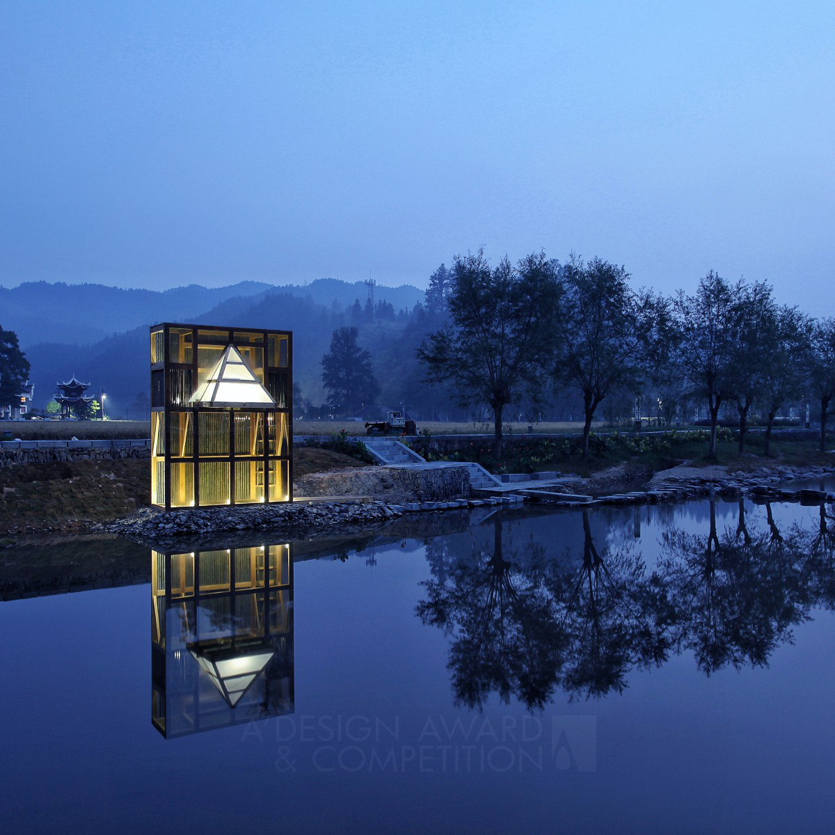 mirrored sight shelter viewing house, tea house by Li Hao