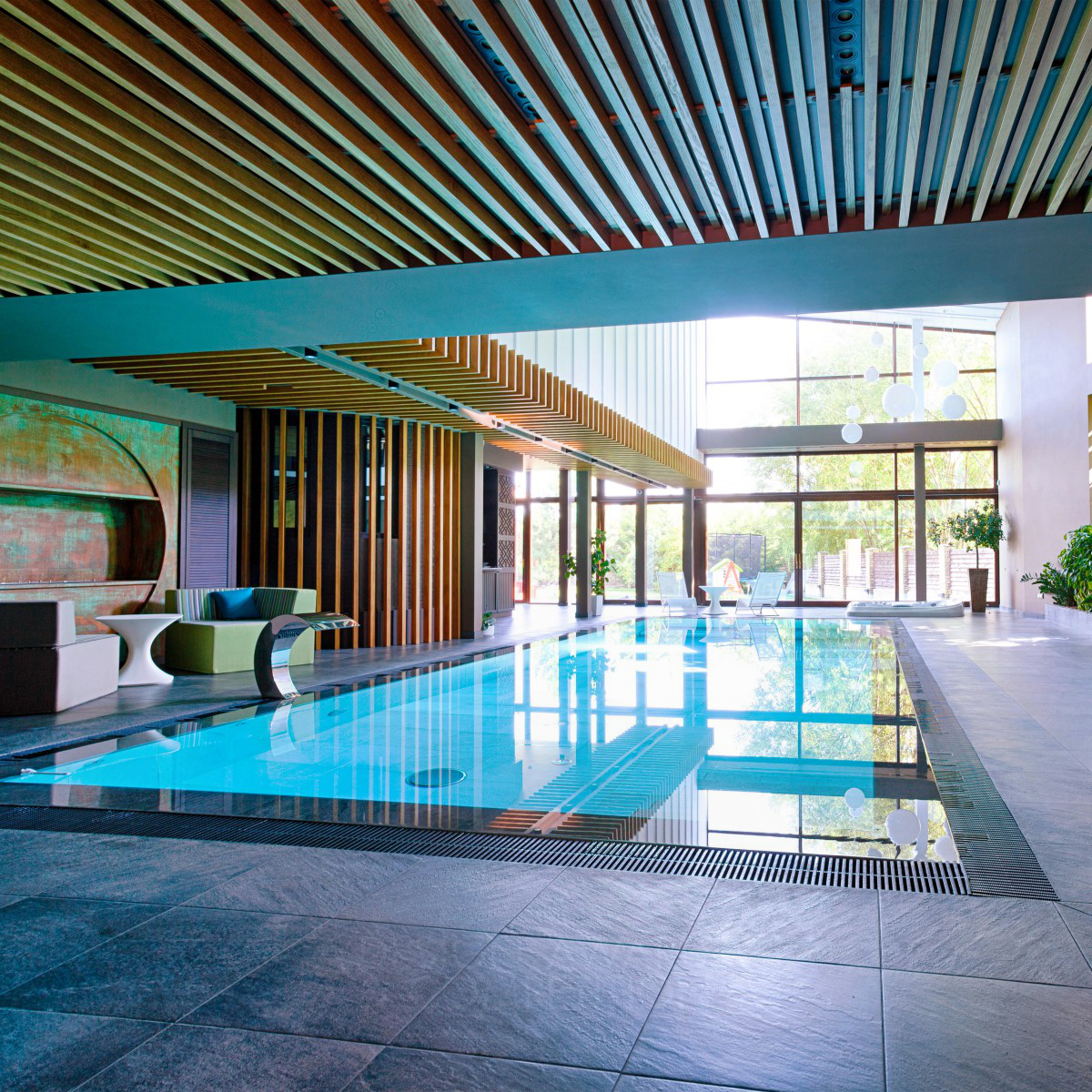 Private Pool: A Personal SPA Center