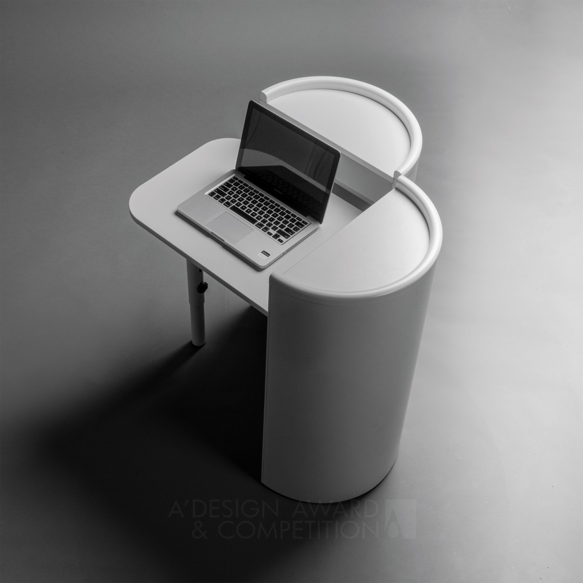 Miguel Arruda wins Silver at the prestigious A' Furniture Design Award with Cilindro Desk.