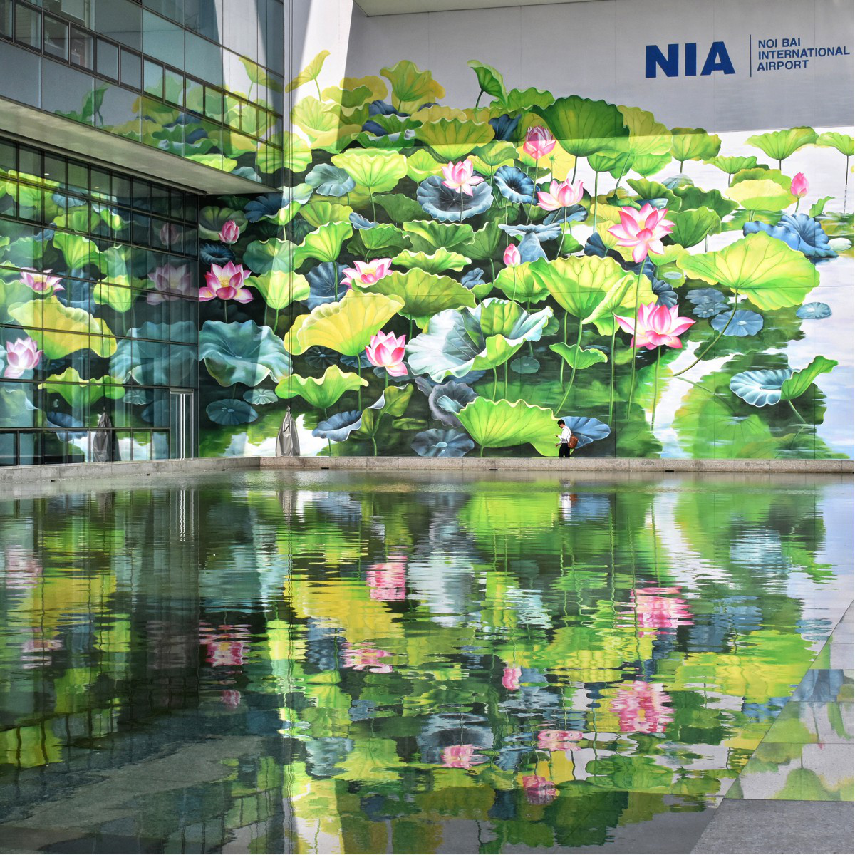 Lotus Murals: A Welcome Blossom at Noi Bai Airport