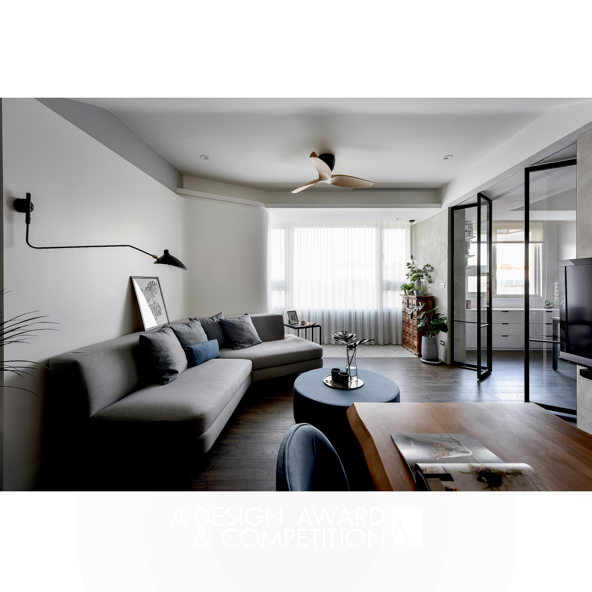 Soho Apartment Residence by Cheng Wen Tang