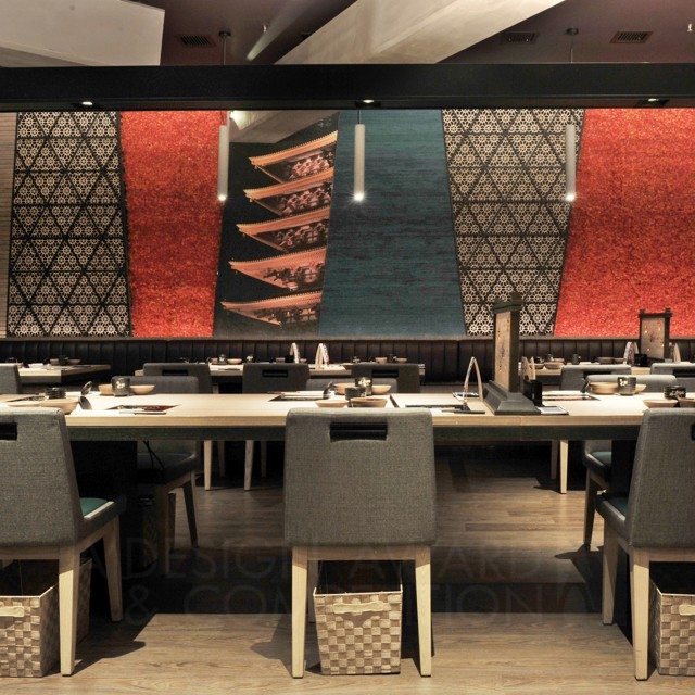 Iron Winner. Onyasai Festival Walk by Vincent Chi-wai Chiang