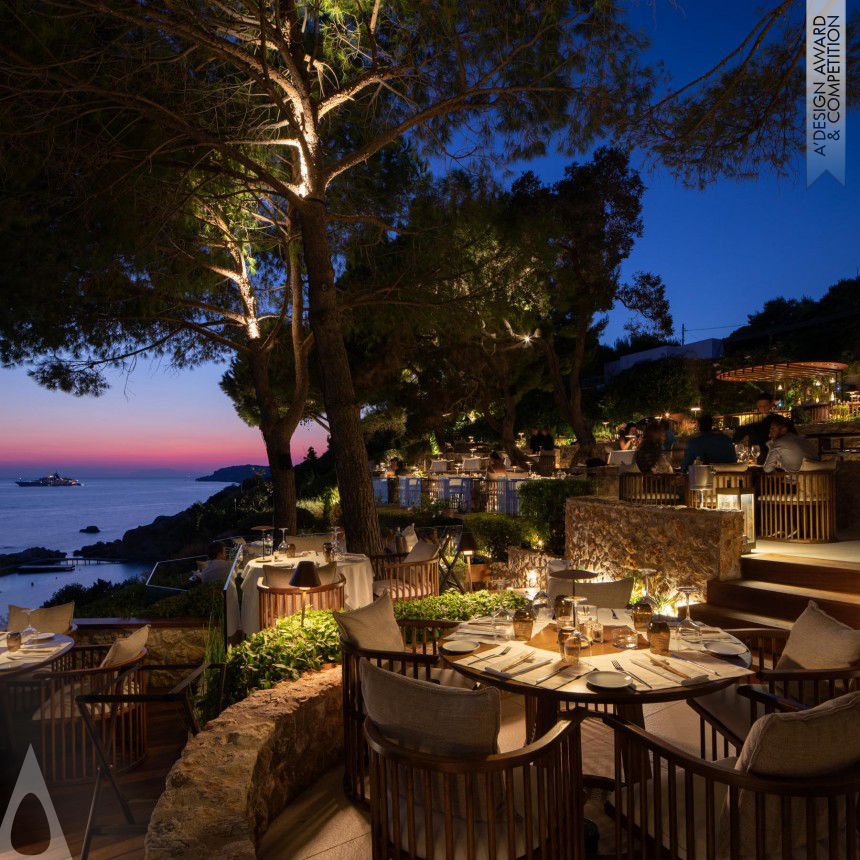 Ithaki Restaurant - Silver Lighting Products and Fixtures Design Award Winner